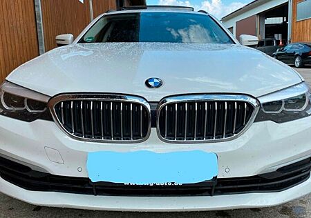 BMW 520d G31 Touring Panorama Dach AHK Led TÜV Neu