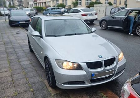 BMW 320i touring - top Ausstattung/TÜV neu/uvm.