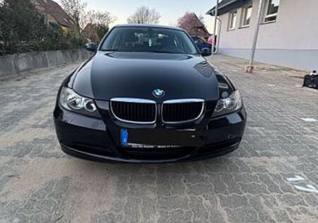 BMW 318i E90 HU bis 05/26 2. Hand TOP GEPFLEGT