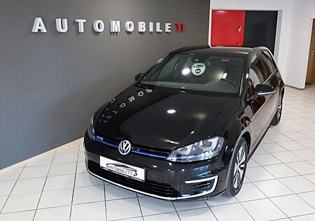 VW Golf Volkswagen VII Lim.GTE DSG,BiXe,Nav,ACC,RFK,SHA,TWA,F1