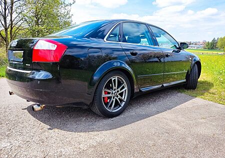 Audi A4 2.5TDI quattro -S-Line