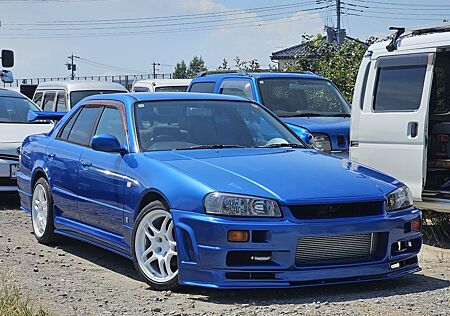 Nissan Skyline R34 GT "GTR Style" 4-door JDM-Import