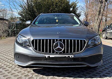 Mercedes-Benz E 220 d T Autom. -