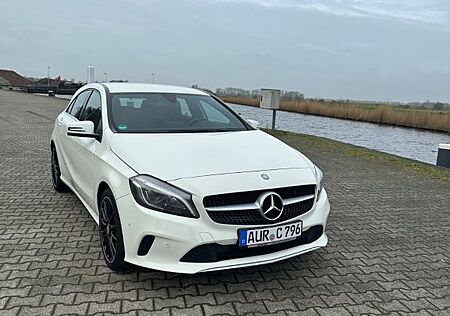 Mercedes-Benz A 200 A200d, Kamera, Navi, Harman Kardon, LED