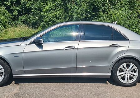 Mercedes-Benz E 220 CDI BlueEFFICIENCY AVANTGARDE