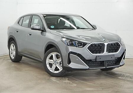 BMW X2 18d sDrive HUD Pannodach el Heckklappe