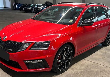 Skoda Octavia Combi RS 245 Digital LED Kamera Navi