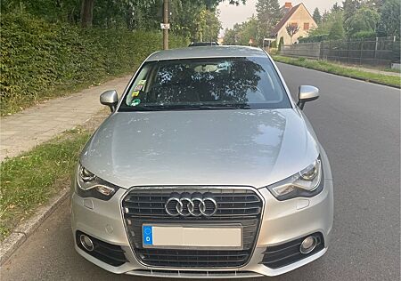 Audi A1 Privatverkauf: 1.4 TFSI Attraction Sportback
