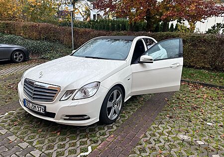 Mercedes-Benz E 200 CDI BlueEFFICIENCY - 8 Fach bereift