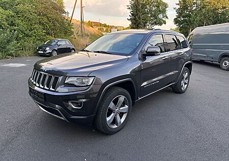 Jeep Grand Cherokee 3.0 CRD Overlandn AHK Kamera
