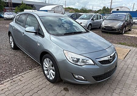 Opel Astra J Lim. 5-trg. 150 Jahre . Navi