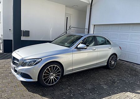 Mercedes-Benz C 250 Autom. - Top gepflegt