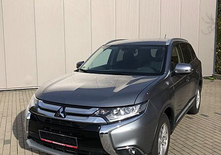 Mitsubishi Outlander 2.0 MIVEC ClearTec Star 2WD / 4.900 KM