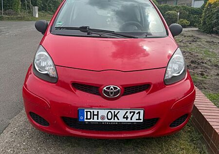 Toyota Aygo (X) Aygo (X) 1,0-l-VVT-i -