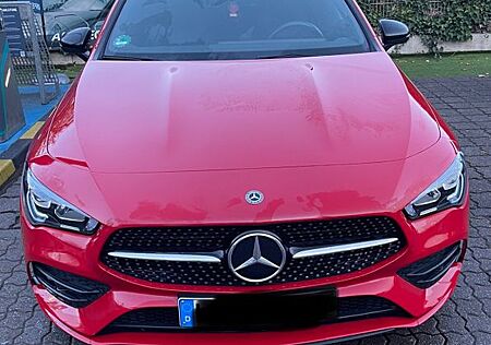 Mercedes-Benz CLA 180 - AMG Line Businesspaket