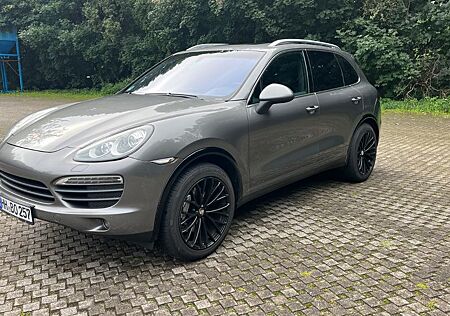 Porsche Cayenne S - Service NEU - Gepflegt