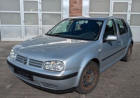 VW Golf Volkswagen IV Lim. Special