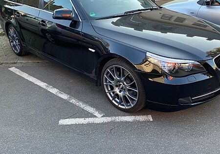BMW 525i touring -