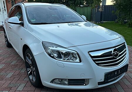 Opel Insignia Sports Tourer 2.0 CDTI. TÜV/HU NEU..