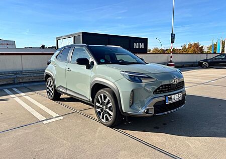Toyota Yaris Cross 1.5 4x4 Allrad Premiere Edi...