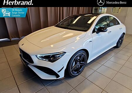 Mercedes-Benz CLA 35 AMG 4M Night Burmester Multibeam Kamera.
