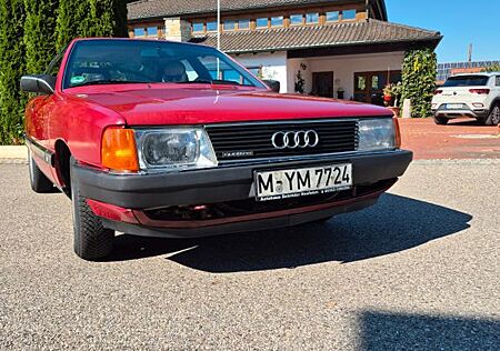 Audi 100 Quattro 2.3 E 5-Zylinder Rentnerfahrzeug rot