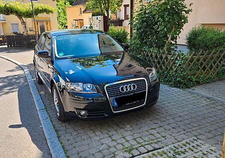 Audi A3 1.6 FSI Attraction Sportback Attraction