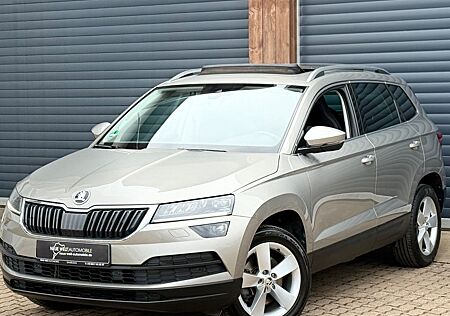 Skoda Karoq Style DSG/Pano/4xSHZ/AHK/Navi/CAM/LED/ACC/