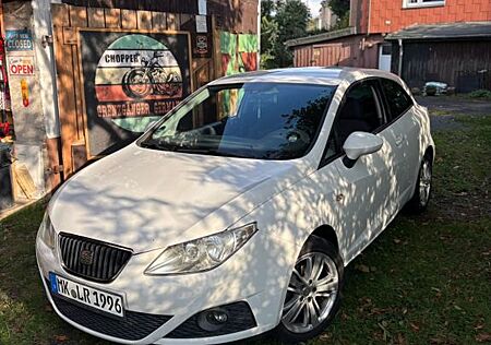 Seat Ibiza SC 1.4 / 8 fach bereift / HU