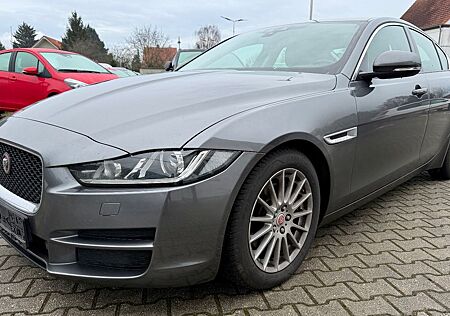 Jaguar XF Pure