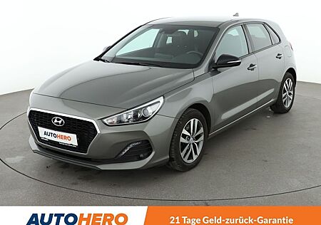 Hyundai i30 1.4 YES!*TEMPO*NAVI*PDC*CAM*SHZ*ALU*