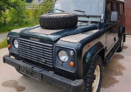 Land Rover Defender 110 Td5 Station Wagon S S