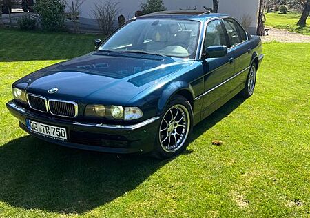 BMW 750i E38