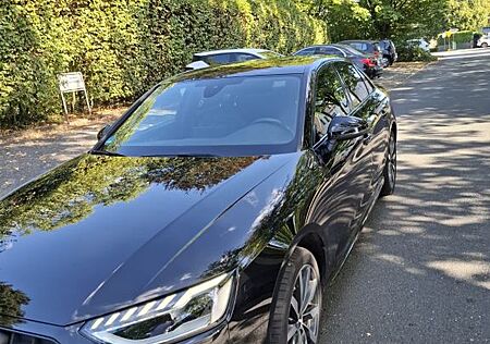 Audi A4 40 TDI S tronic