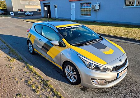 Kia Cee'd / Ceed 1.6 GDI COUPE WENIG KILOMETER SPOR