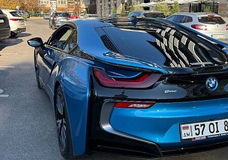 BMW i8 Coupé -