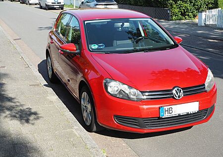 VW Golf Volkswagen 1.4 TSI 90 kW Comfortline TÜV 05/27 AHK