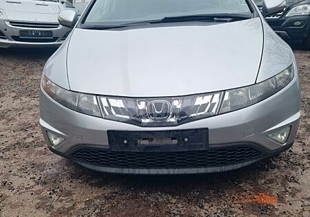 Honda Civic Lim. 5-trg. 1.4 Sport. Automatik. TÜV Neu