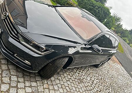 VW Passat Variant Volkswagen 2.0 TDI SCR 140kW DSG Highlin...