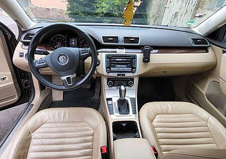 VW Passat Variant Volkswagen 1.4 TSI DSG Highline BMotion ...