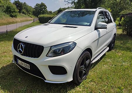 Mercedes-Benz GLE 350 Gepflegter 4 Matik mit 20 Zoll AMG