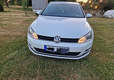 VW Golf Volkswagen 1.2 TSI BMT Trendline Trendline