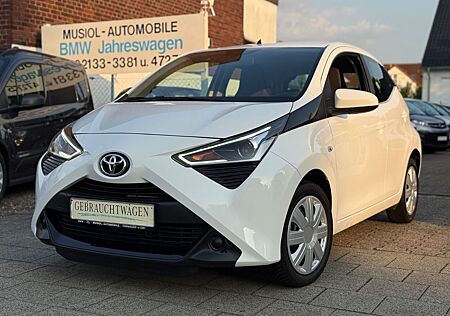 Toyota Aygo (X) -play *Kamera*Apple*Android*Sitzhz.*Klima*