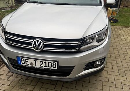 VW Tiguan Volkswagen 1.4 TSI 90kW BlueM. Tech Sport & Styl...