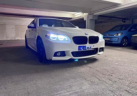 BMW 530d xDrive Touring A Modern Line Modern Line