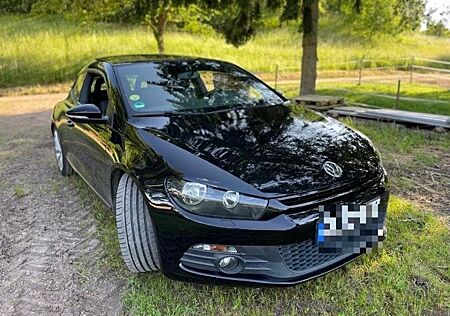VW Scirocco Volkswagen 2.0 TSI DSG/Panorama/Vollleder/Tüv Neu