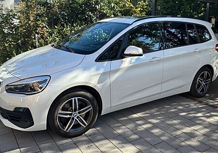 BMW 2er 220 Gran Tourer 220d Steptronic Advantage Ad...