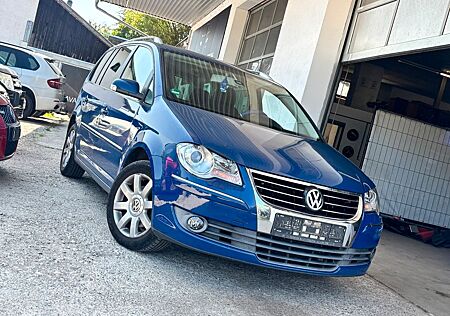 VW Touran Volkswagen 2.0 TDI *FACE-LIFT* 8 FA ( TÜV 02-2026 )