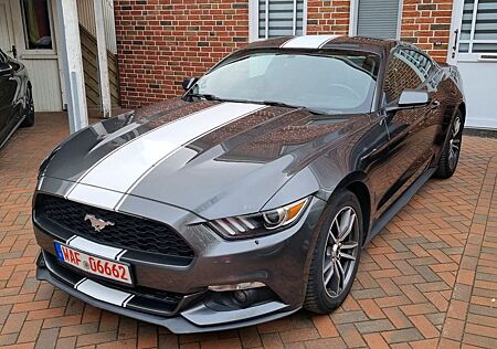 Ford Mustang 2.3 Coupe Autom.+Klima+Kamera+Fernstart+