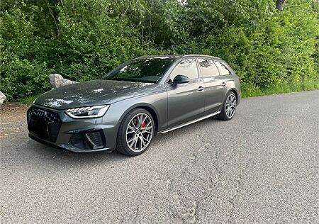 Audi A4 45 TFSI S tronic quattro S line Avant S line